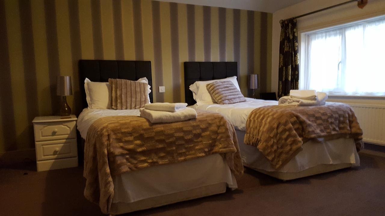 Hotel The Stag à Northwood  Extérieur photo