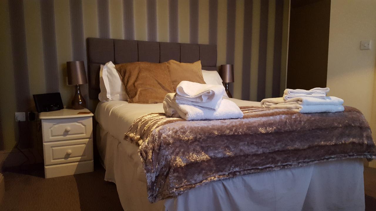 Hotel The Stag à Northwood  Extérieur photo