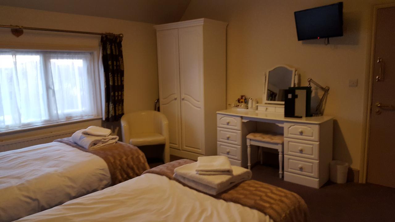 Hotel The Stag à Northwood  Extérieur photo